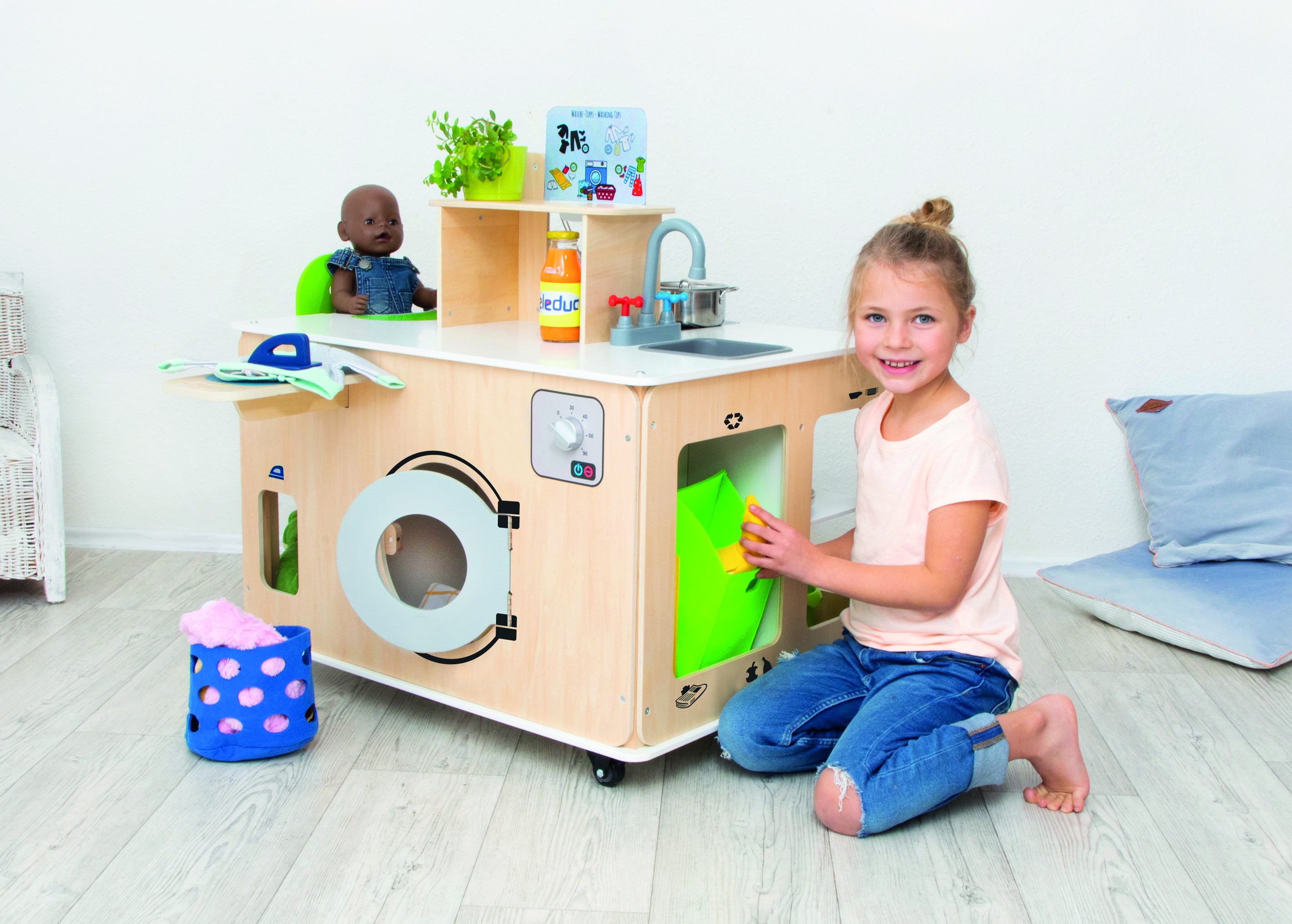 Mobiles Haushaltscenter 4 in 1, Kinderküche mit Spielgeräten - KiTa-Spielewelt