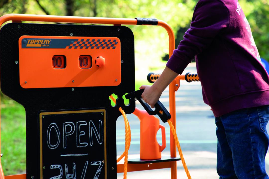 Mobile Tankstelle: Realitätsnahes Rollenspiel Tanken. bei KiTa-Spielewelt