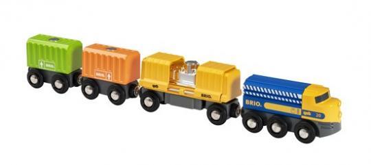 Brio Güterzug mit drei Waggons im Detail, bunte Farben. Versandkostenfreie Lieferung bei KiTa-Spielewelt