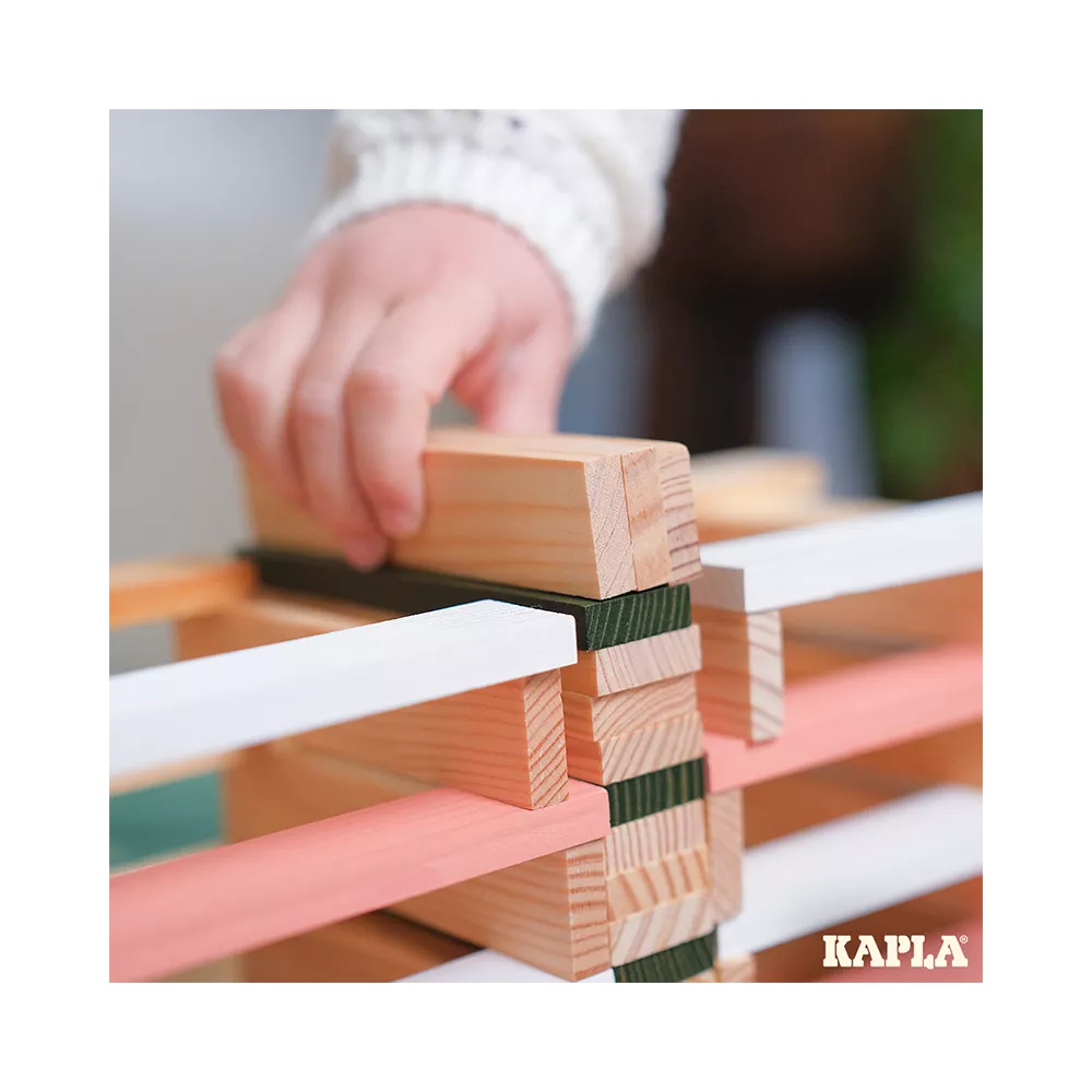 Kapla 200er Box rosa: vielseitig einsetzbare Holzbausteine. KiTa-Spielewelt