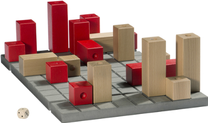 Schakamata -Denkspiel, bei dem verschieden große Spielsteine auf einem Brett bewegt werden müssen. KiTa-Spielewelt