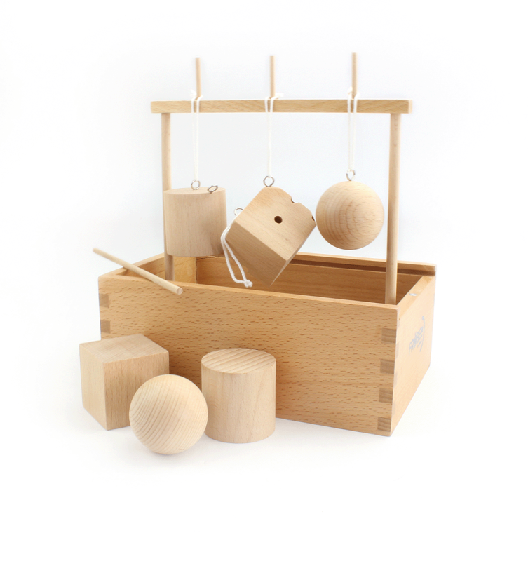 Fröbel Set 1 - Gabe 2, Kugel, Walze und Würfel in einer Holzbox. KiTa-Spielewelt 