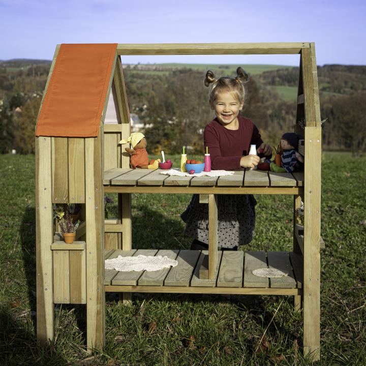 Puppenhaus Outdoor- Spielhaus für den Garten mit zwei Stockwerken. KiTa-Spielewelt
